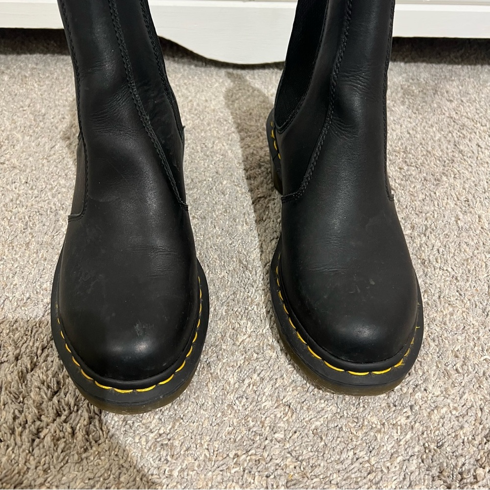 Dr. Martens 2976 Leather Chelsea Boots - Picture 6 of 9